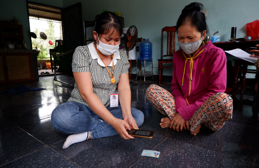 Serving Rural Clients with Saving Groups and FinTech 